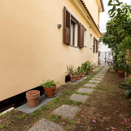 Theo's Guest house Olbia